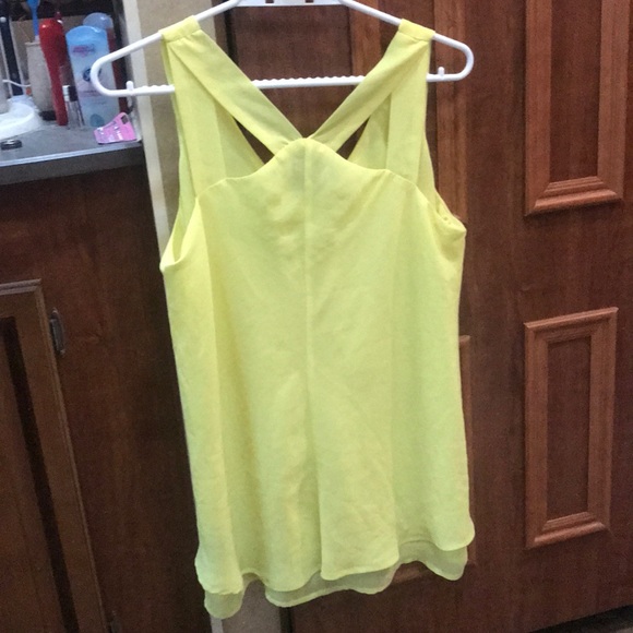 2 for $36 ❤️Yellow flowy top very flattering - Picture 3 of 4